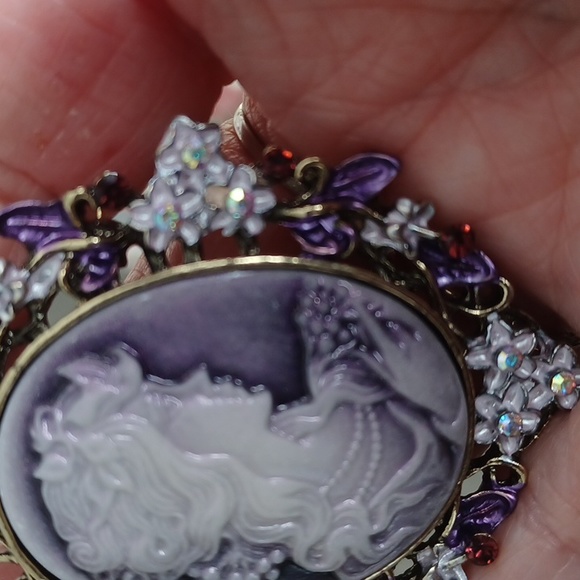 Brooche - Picture 4 of 4